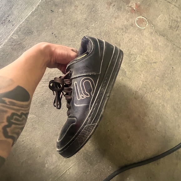 Five ten Freerider MTB size 8.5 - Picture 1 of 2